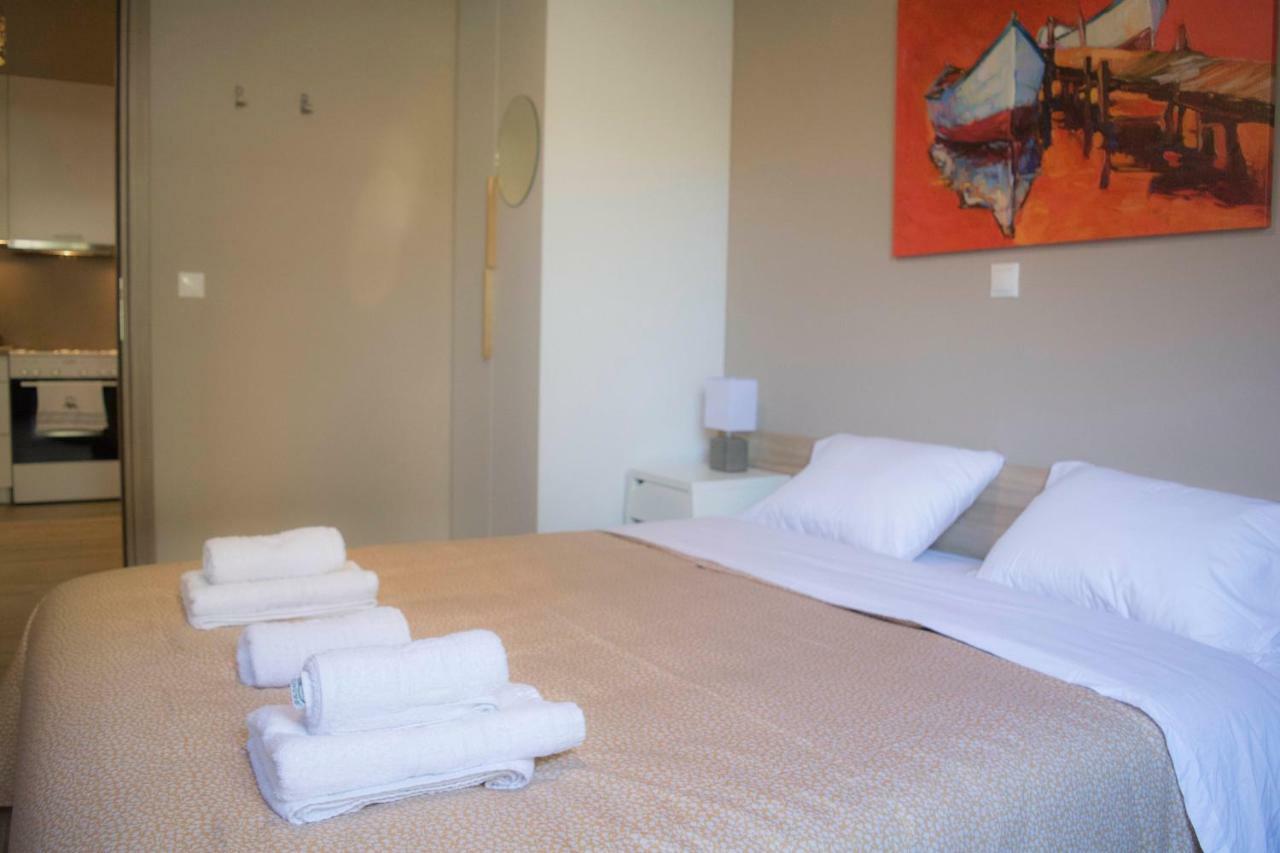 Chic And Minimal Apartment Close To Thissio Metro Atenas Exterior foto